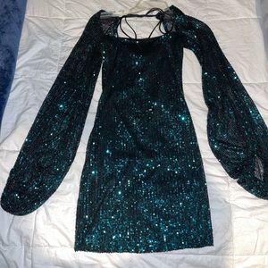 Lucy in the sky, emerald green, sequin, long sleeve, party dress.
